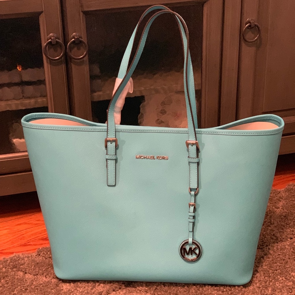 Michael kors aqua tote